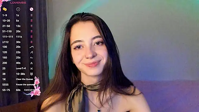 Snapshot of EvaBradley chatting on October 5, 6:42 pm EvaBradley online show from October 5, 6:42 pm
