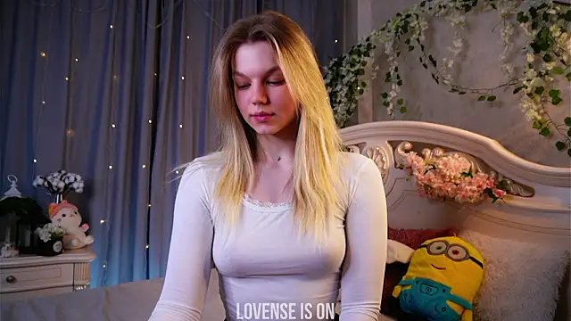 EdlinAlliston online show from February 24, 3:46 pm