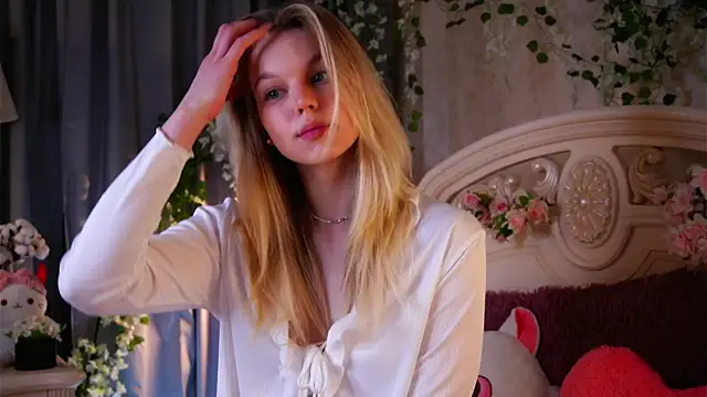 Snapshot of EdlinAlliston chatting on November 27, 1:55 pm EdlinAlliston online show from November 27, 1:55 pm