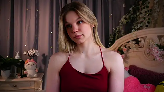 EdlinAlliston online show from March 12, 4:11 pm