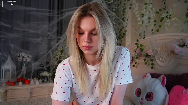 Snapshot of EdlinAlliston chatting on November 1, 1:49 pm EdlinAlliston online show from November 1, 1:49 pm