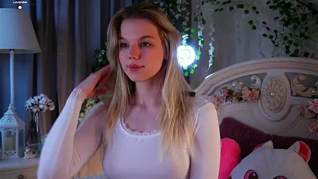 Snapshot of EdlinAlliston chatting on November 23, 2:05 pm EdlinAlliston online show from November 23, 2:05 pm