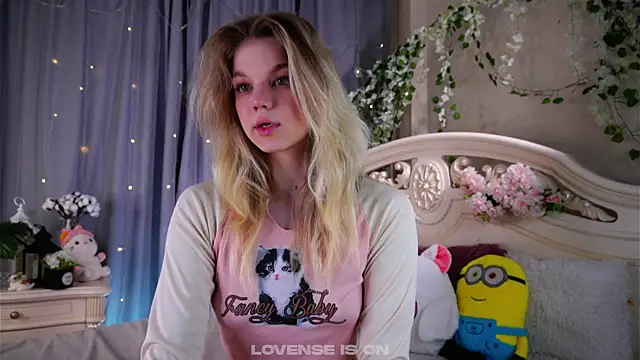 EdlinAlliston online show from February 17, 3:53 pm