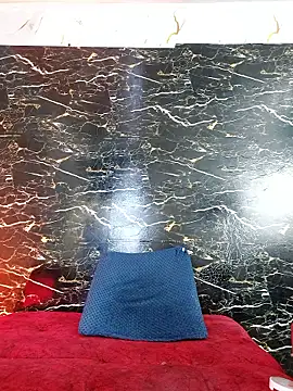 crislingery dolli online show from January 10, 1:17 pm