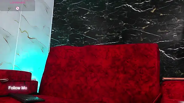 crislingery dolli online show from April 16, 1:12 pm