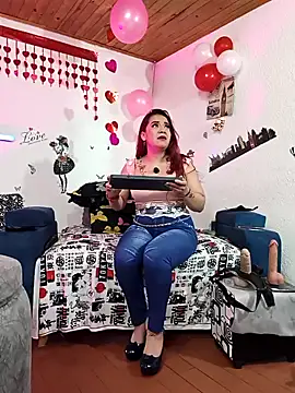 keila j online show from March 6, 10:10 am