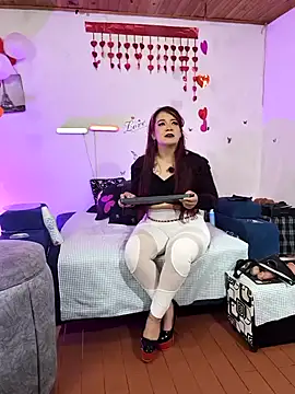 keila j online show from March 23, 10:48 am