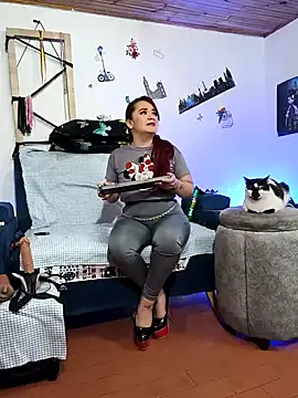 keila j online show from April 24, 9:55 am