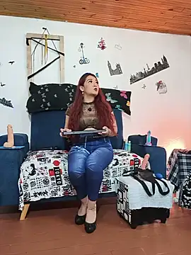 keila j online show from May 21, 10:12 am