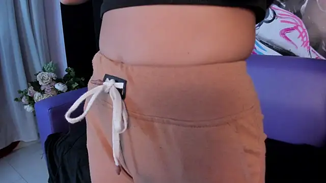 Scarlett  Fox   online show from December 3, 11:20 am