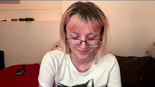 Snapshot of Cloe_five chatting on November 28, 12:11 am Cloe five online show from November 28, 12:11 am