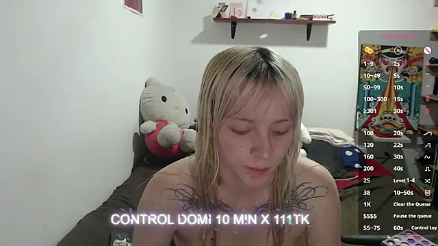 Cloe five online show from March 27, 6:31 pm