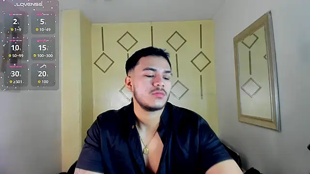 Snapshot of jeisonstark chatting on November 16, 12:32 pm jeisonstark online show from November 16, 12:32 pm