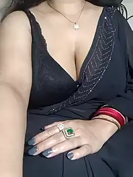 Anamika Kapoor online show from February 20, 9:31 pm