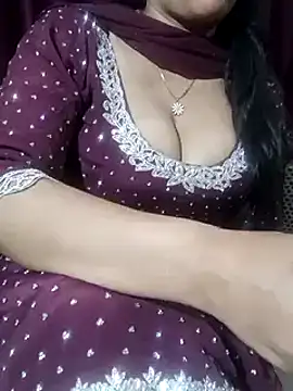 Anamika Kapoor online show from February 28, 10:17 pm