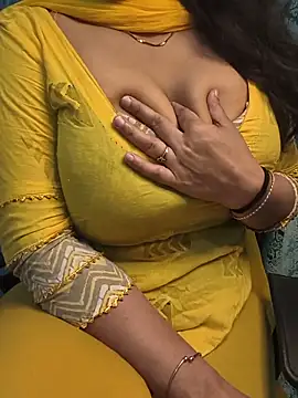 Anamika Kapoor online show from May 7, 3:33 am