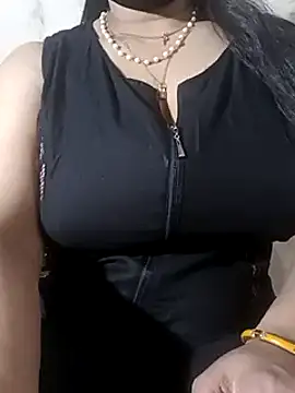 Anamika Kapoor online show from February 8, 7:59 pm