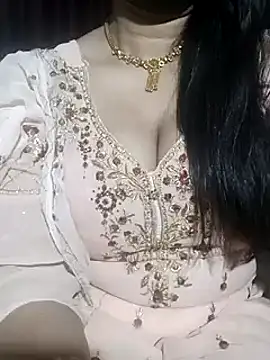 Anamika Kapoor online show from February 26, 7:32 pm