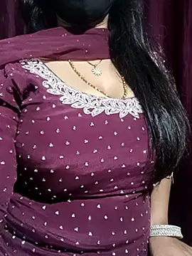 Anamika Kapoor online show from March 11, 10:09 pm