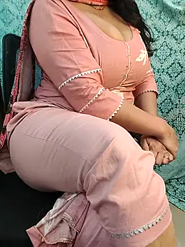 Anamika Kapoor online show from February 20, 7:05 pm