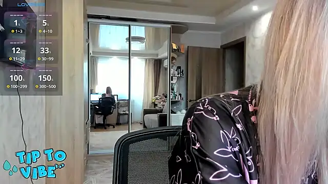Snapshot of lady_Nati chatting on February 14, 1:40 pm lady Nati online show from February 14, 1:40 pm