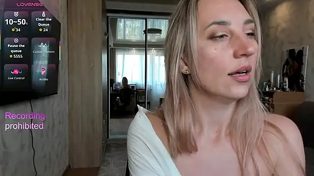 lady Nati online show from April 13, 1:15 pm