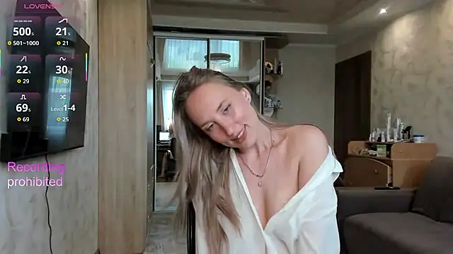 lady Nati online show from May 18, 1:05 pm