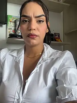 Snapshot of Sara-77 chatting on November 22, 3:11 pm Sara-77 online show from November 22, 3:11 pm