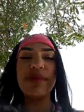 Snapshot of Sara-77 chatting on February 25, 4:35 pm Sara-77 online show from February 25, 4:35 pm
