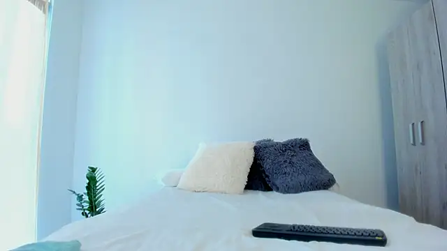 andyylove jk online show from April 15, 1:37 pm