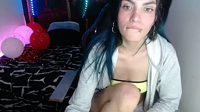 Snapshot of ReiLyMalkova chatting on February 17, 5:44 pm ReiLyMalkova online show from February 17, 5:44 pm