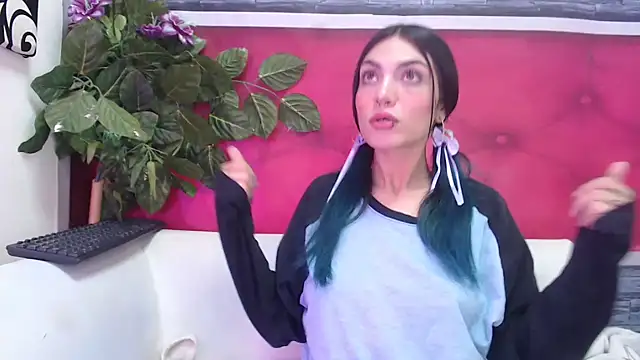 Snapshot of ReiLyMalkova chatting on March 12, 1:51 pm ReiLyMalkova online show from March 12, 1:51 pm