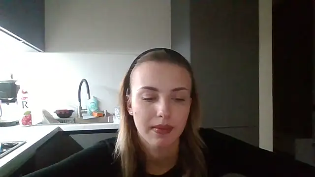 Snapshot of Sweety_Nika chatting on October 16, 7:00 pm Sweety Nika online show from October 16, 7:00 pm