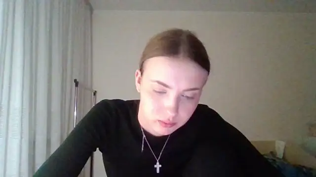 Snapshot of Sweety_Nika chatting on December 12, 11:25 pm Sweety Nika online show from December 12, 11:25 pm