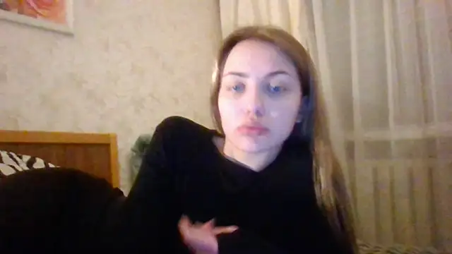 Snapshot of Sweety_Nika chatting on December 16, 12:37 am Sweety Nika online show from December 16, 12:37 am