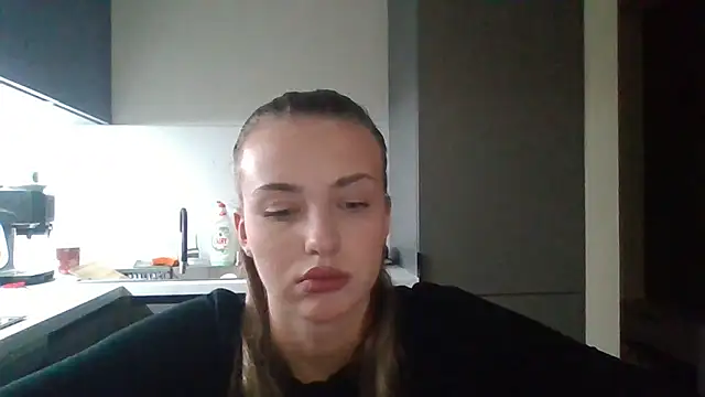 Snapshot of Sweety_Nika chatting on October 2, 5:49 pm Sweety Nika online show from October 2, 5:49 pm