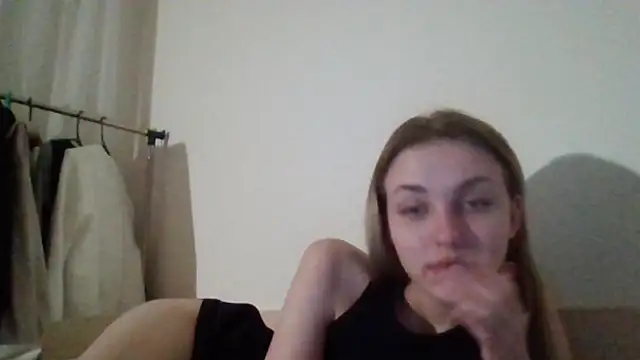 Snapshot of Sweety_Nika chatting on December 29, 12:30 am Sweety Nika online show from December 29, 12:30 am