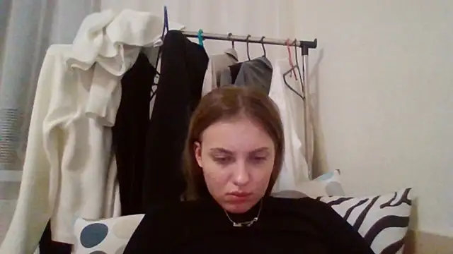 Snapshot of Sweety_Nika chatting on January 12, 4:42 am Sweety Nika online show from January 12, 4:42 am