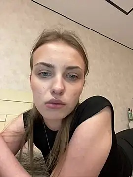 Snapshot of Sweety_Nika chatting on February 28, 9:23 pm Sweety Nika online show from February 28, 9:23 pm