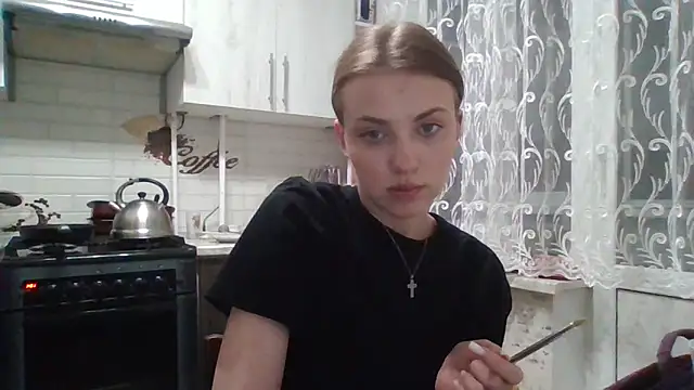 Snapshot of Sweety_Nika chatting on February 20, 10:04 pm Sweety Nika online show from February 20, 10:04 pm