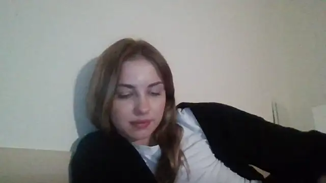 Snapshot of Sweety_Nika chatting on January 5, 10:40 pm Sweety Nika online show from January 5, 10:40 pm