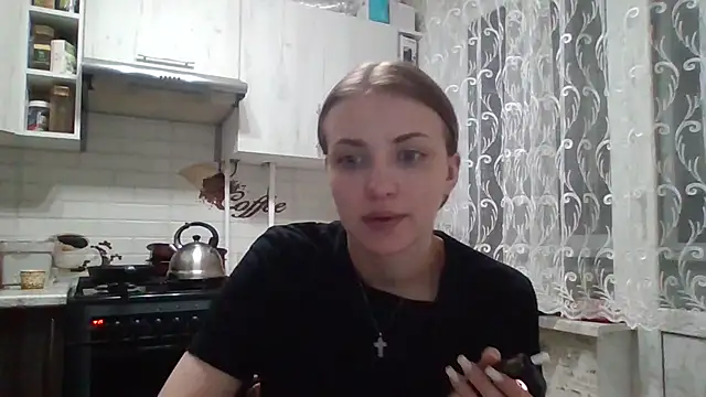 Snapshot of Sweety_Nika chatting on February 21, 1:22 am Sweety Nika online show from February 21, 1:22 am