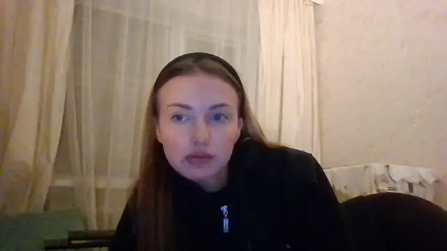 Snapshot of Sweety_Nika chatting on December 17, 12:45 am Sweety Nika online show from December 17, 12:45 am