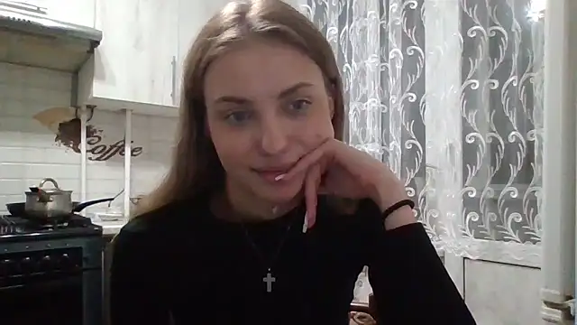 Snapshot of Sweety_Nika chatting on February 7, 1:47 am Sweety Nika online show from February 7, 1:47 am
