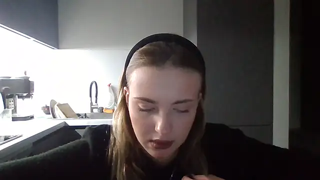 Snapshot of Sweety_Nika chatting on September 29, 7:41 pm Sweety Nika online show from September 29, 7:41 pm