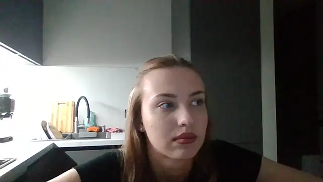 Snapshot of Sweety_Nika chatting on October 20, 5:35 pm Sweety Nika online show from October 20, 5:35 pm