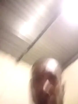 hugecrksam online show from February 7, 9:45 pm