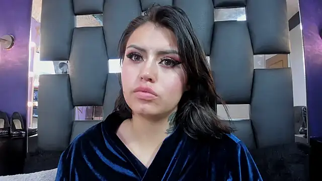 Snapshot of STEFANYVOLKOV chatting on March 7, 9:40 am STEFANYVOLKOV online show from March 7, 9:40 am