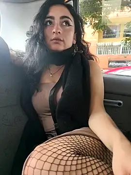 Lila Desiree online show from May 29, 8:04 pm
