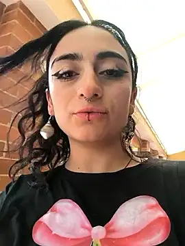 Lila Desiree online show from May 8, 2:54 pm